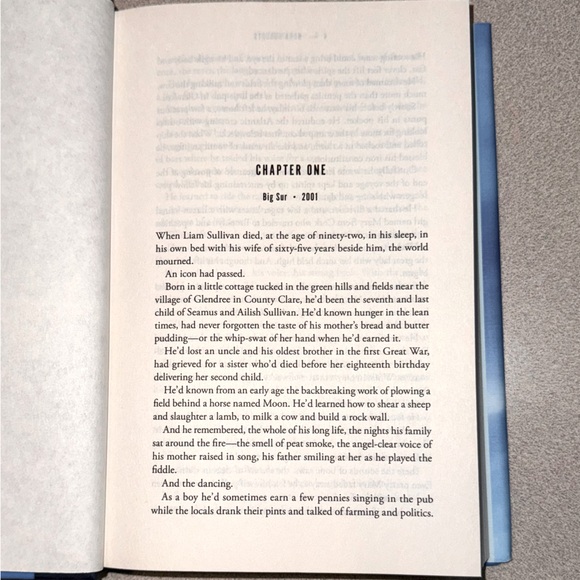 Hideaway by Nora Roberts - hardcover, 454 pages - Picture 6 of 9